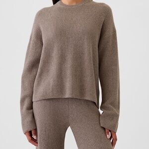 CashSoft Shaker-Stitch Crewneck Sweater